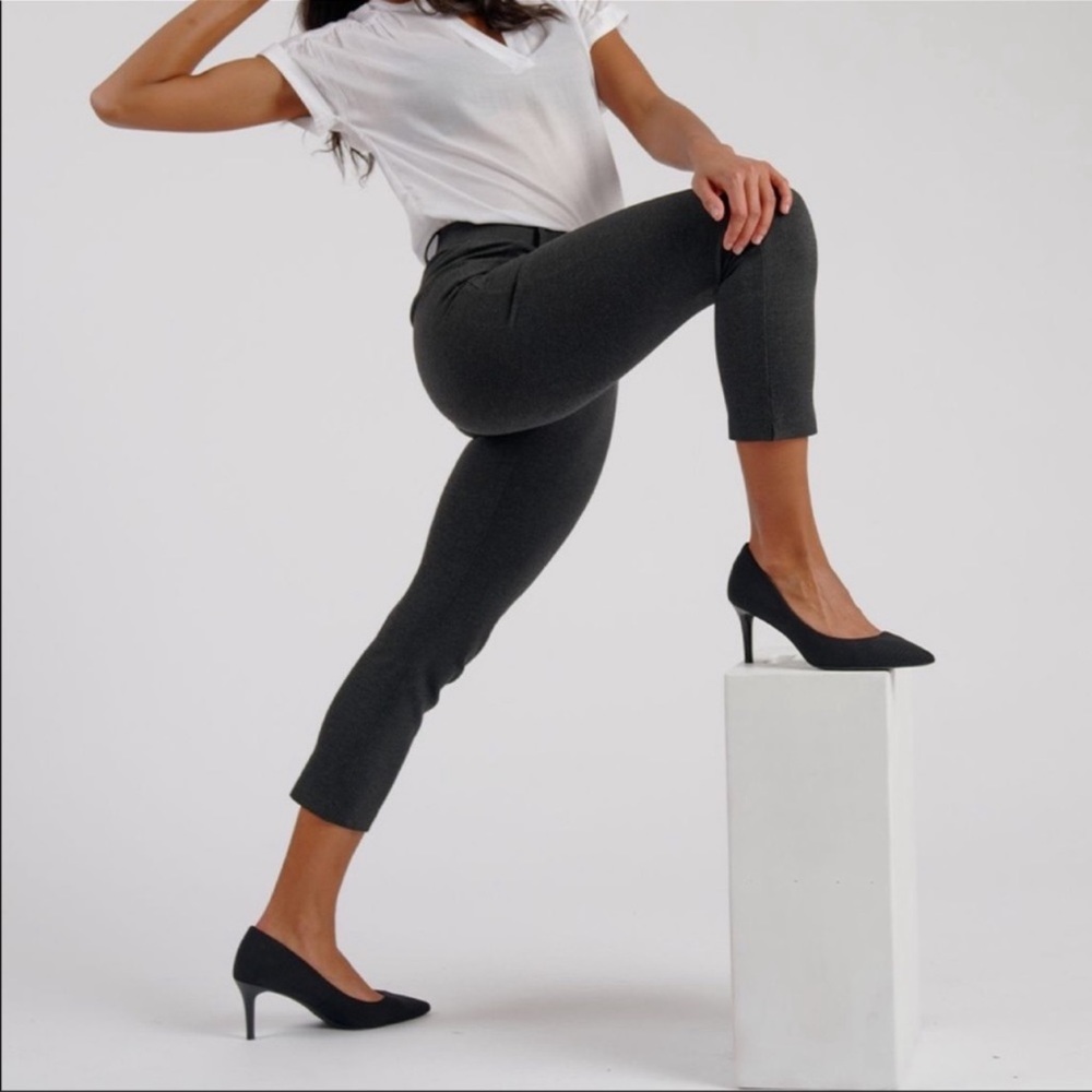 Betabrand Cropped Classic Dress Pant Yoga Pants in Charcoal Size Medium